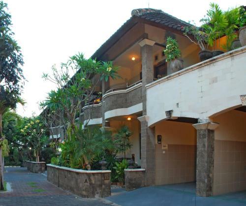 Hostal Taman Ayu 212
