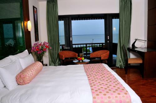 Hotel Ramada Cochin Resort