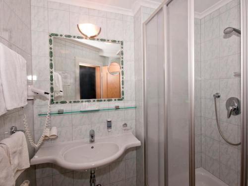 Alpin-hotel Schrofenblick
