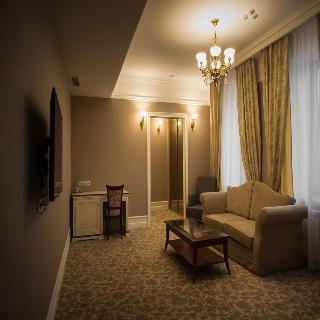 Razumovsky Business Club Hotel