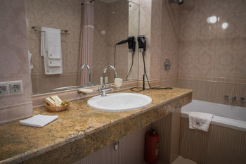 Razumovsky Business Club Hotel