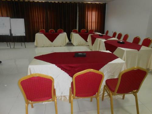 Seven Days Hotel
