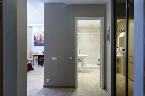 Hazel Apartment