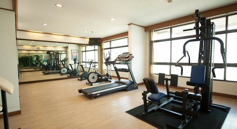 Pinnacle Lumpinee Hotel & Spa