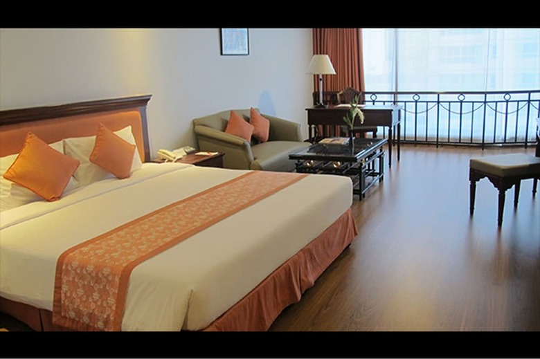Tai-pan Hotel