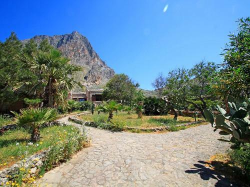 Hostal Holiday Home Cornino San Vito Lo Capo