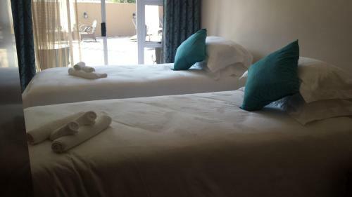 Hostal Lakeview Guest House