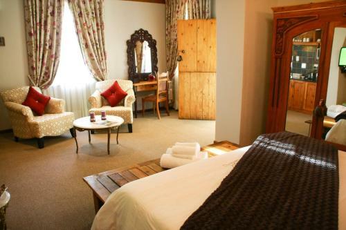 Hostal De Denne Guest House