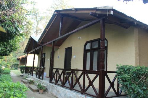 Nature Safari Lodge