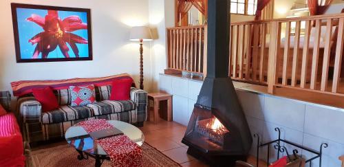 Hotel Lake Naverone Holiday Cottages