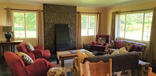 Hotel Lake Naverone Holiday Cottages