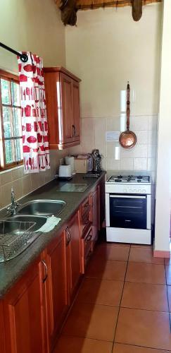 Hotel Lake Naverone Holiday Cottages