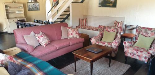 Hotel Lake Naverone Holiday Cottages