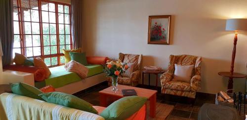Hotel Lake Naverone Holiday Cottages