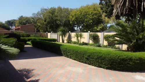 Hostal Ikaze Guest House