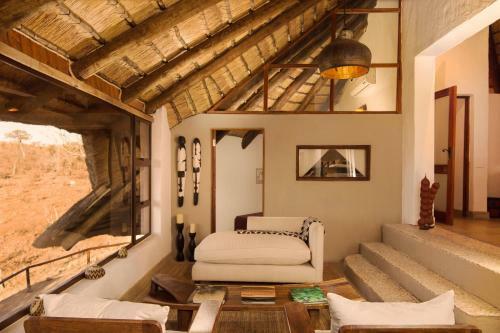 Royal Madikwe Luxury Safari Lodge