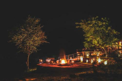 Royal Madikwe Luxury Safari Lodge