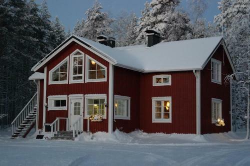 Uitonpuisto Holiday Home