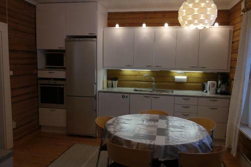 Uitonpuisto Holiday Home