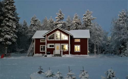 Uitonpuisto Holiday Home