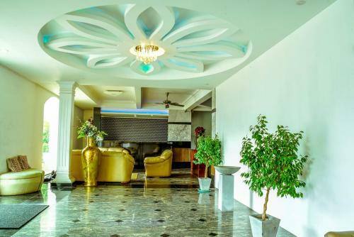 Misuki Plaza Hotel