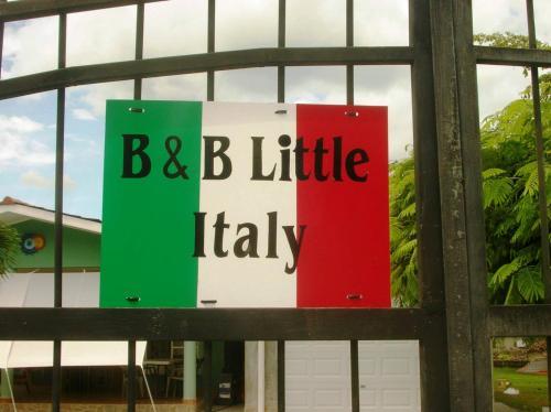 Hostal Bed And Breakfast Little Italy