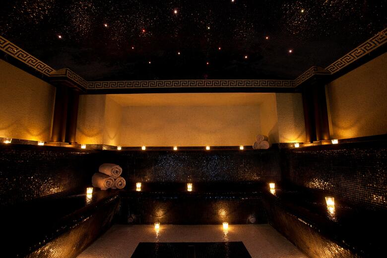 Grand Hotel De Bordeaux & Spa