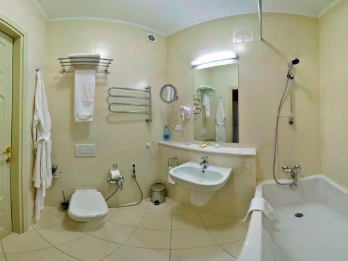 Hotel Alleya Grand