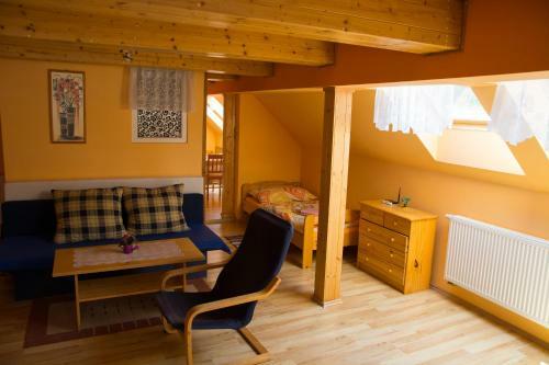 Hostal Penzion H-market