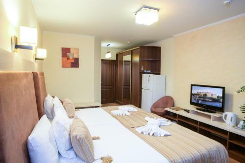 7 Sky Hotel Klinicheskaya Street