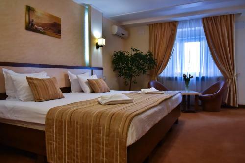7 Sky Hotel Klinicheskaya Street