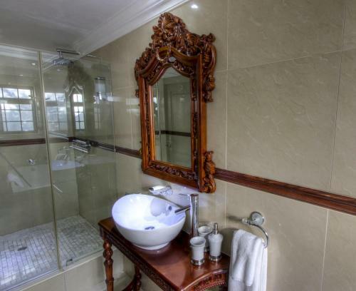 Hostal The Oasis Signature Hotel