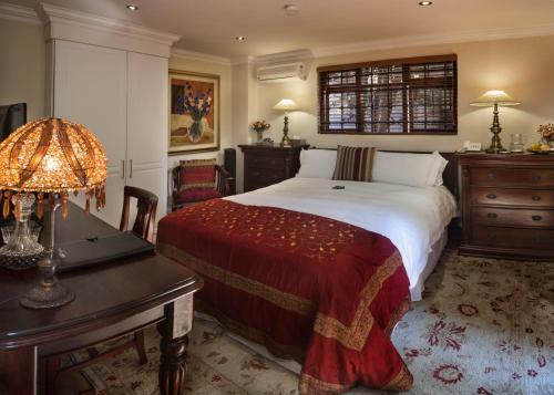 Hostal The Oasis Signature Hotel
