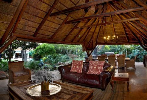 Hostal The Oasis Signature Hotel