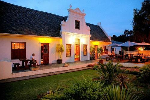 Hostal Kronenhoff Guesthouse