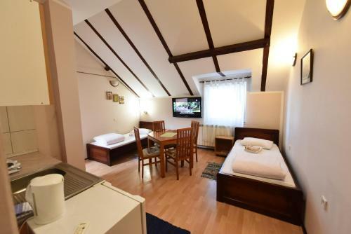 Apartments & Accommodation Stojic