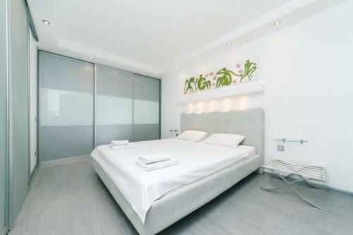 Alex Apartments On Lva Tolstogo