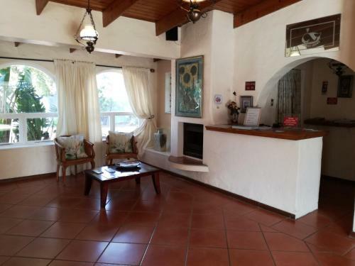Hostal Livesey Lodge Guest House