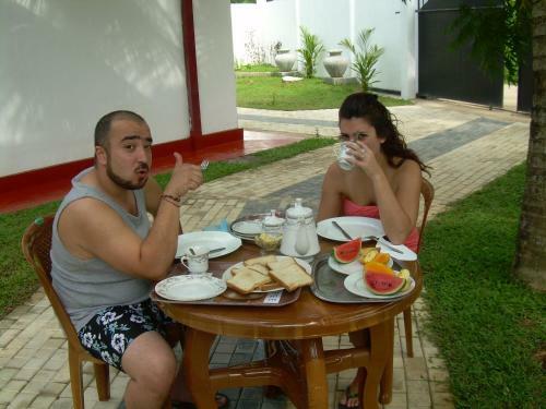 Hostal Bandhusena House & Apartment