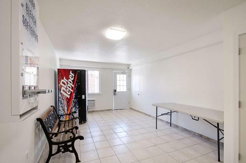 Motel 6 Charles Town