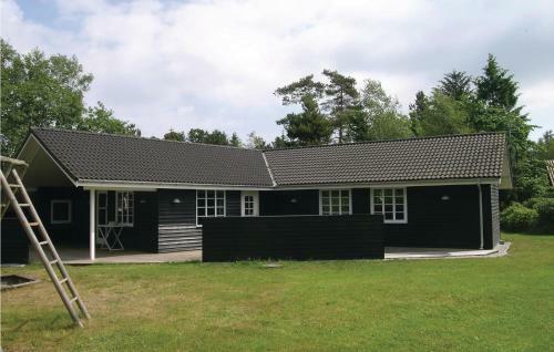 Hostal Holiday Home Torndrup Strand Hals