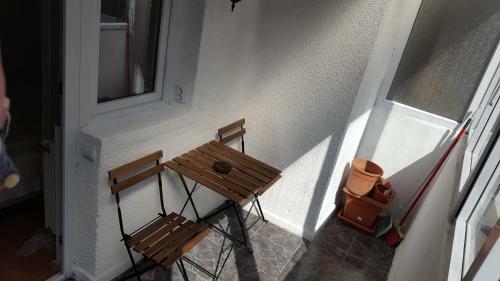 Sunny Old Town Apartments