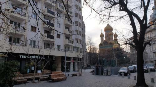 Sunny Old Town Apartments