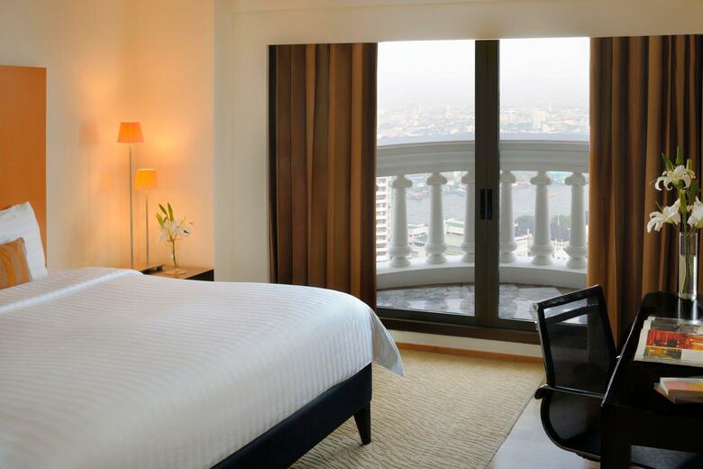 Hotel Lebua At State Tower