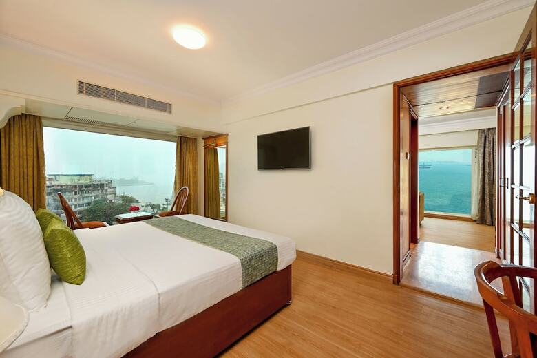 Hotel Fariyas