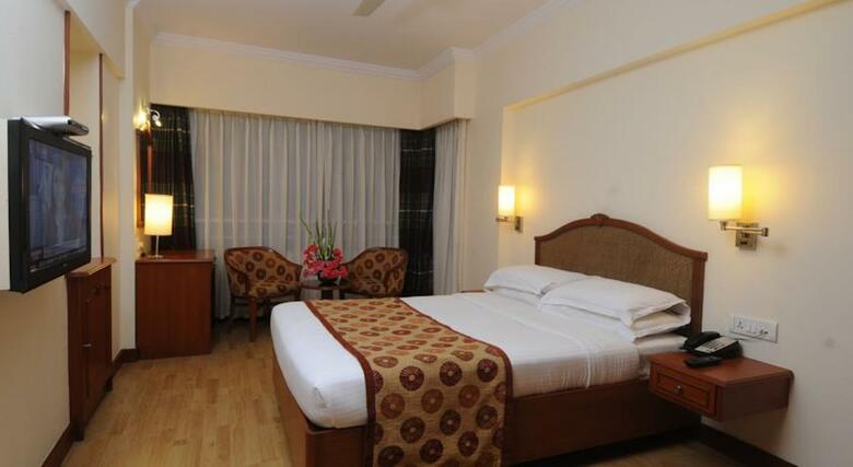 Hotel Fariyas