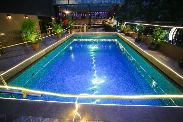 Hotel Fariyas