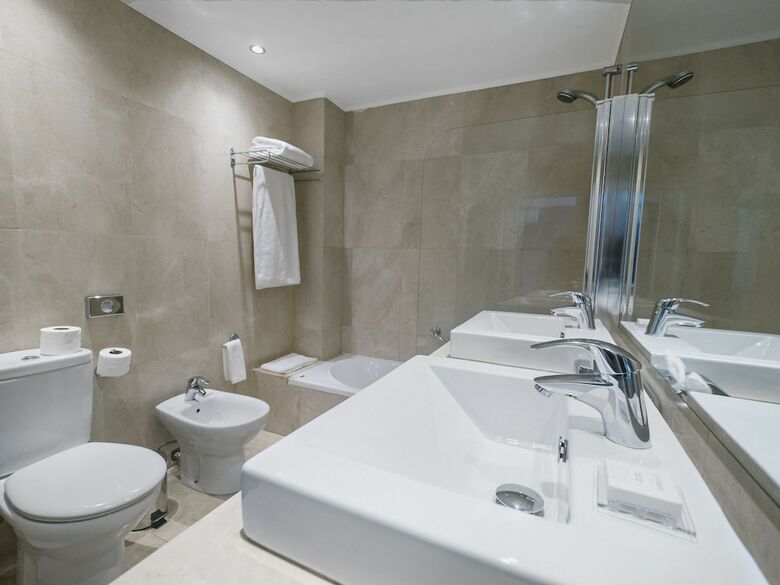 Topazio Mar Beach Hotel & Apartments
