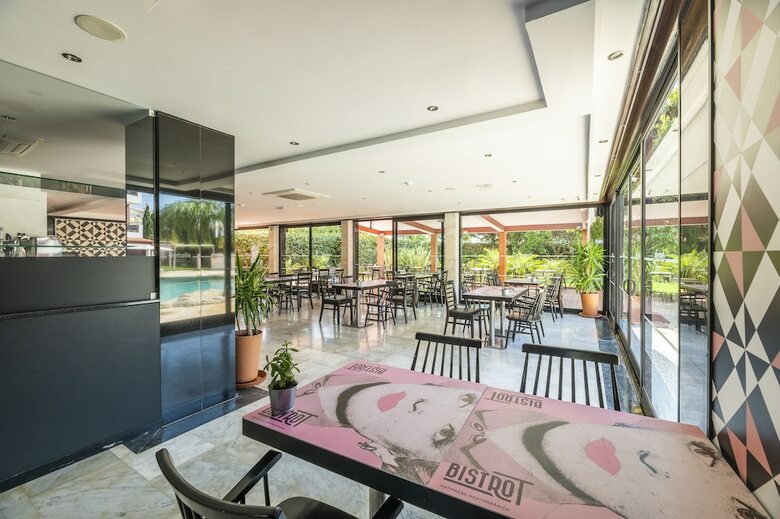 Topazio Mar Beach Hotel & Apartments