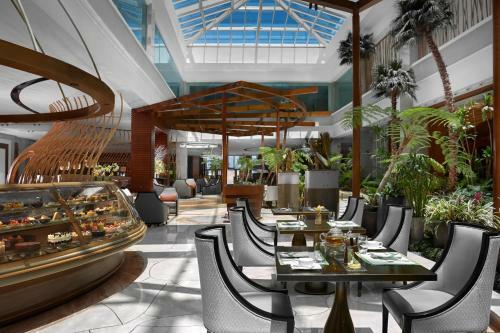 Hotel Solaire Resort & Casino
